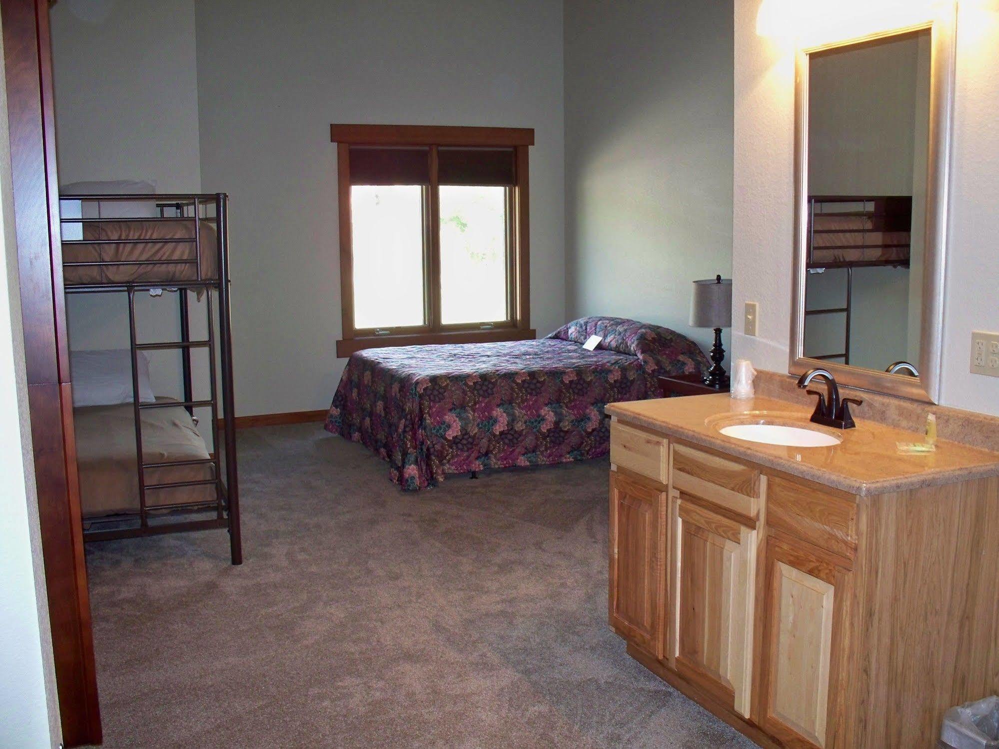 Canyon Lake Resort Rapid City Εξωτερικό φωτογραφία